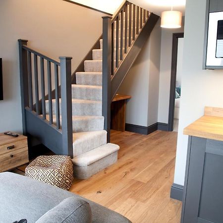 Little Elm - Luxury Home From Home, Free Parking, 30-40 Mins Walk From Bath City Centre ภายนอก รูปภาพ