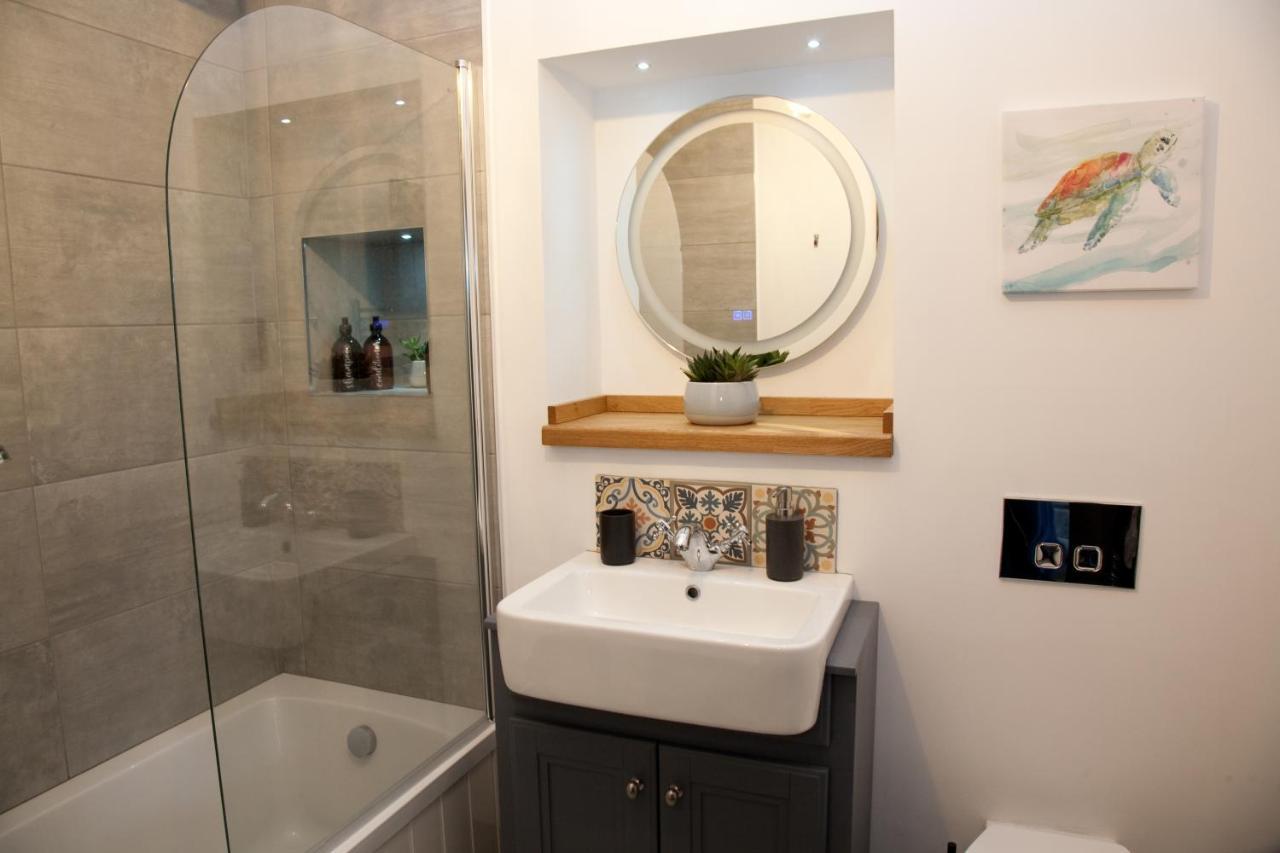 Little Elm - Luxury Home From Home, Free Parking, 30-40 Mins Walk From Bath City Centre ภายนอก รูปภาพ